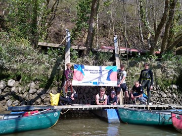 Canoe clean-up helps to prevent plastic pollution in the River Tamar